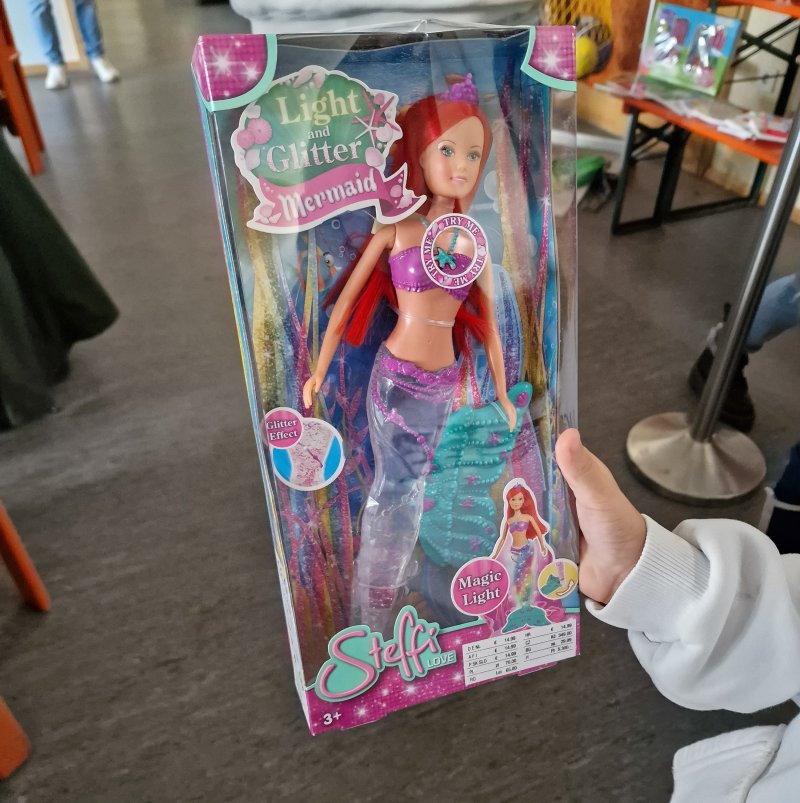 Auch eine Barbie gab es zu gewinnen.